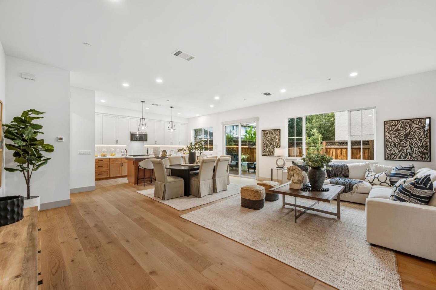 Detail Gallery Image 4 of 34 For 4913 Vivi Pl, San Jose,  CA 95124 - 4 Beds | 3 Baths