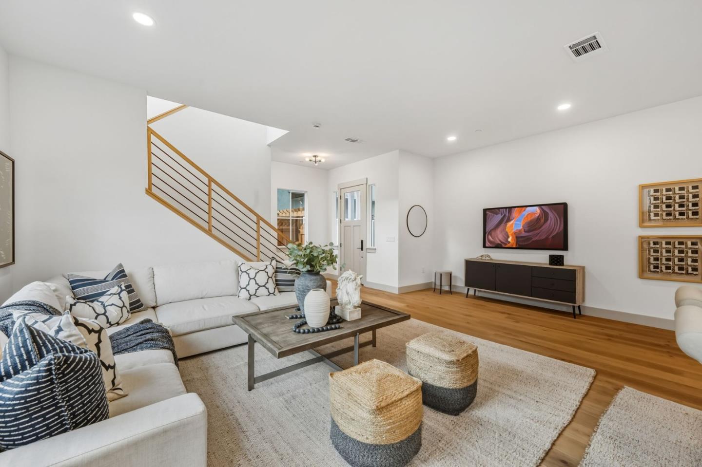 Detail Gallery Image 5 of 34 For 4913 Vivi Pl, San Jose,  CA 95124 - 4 Beds | 3 Baths