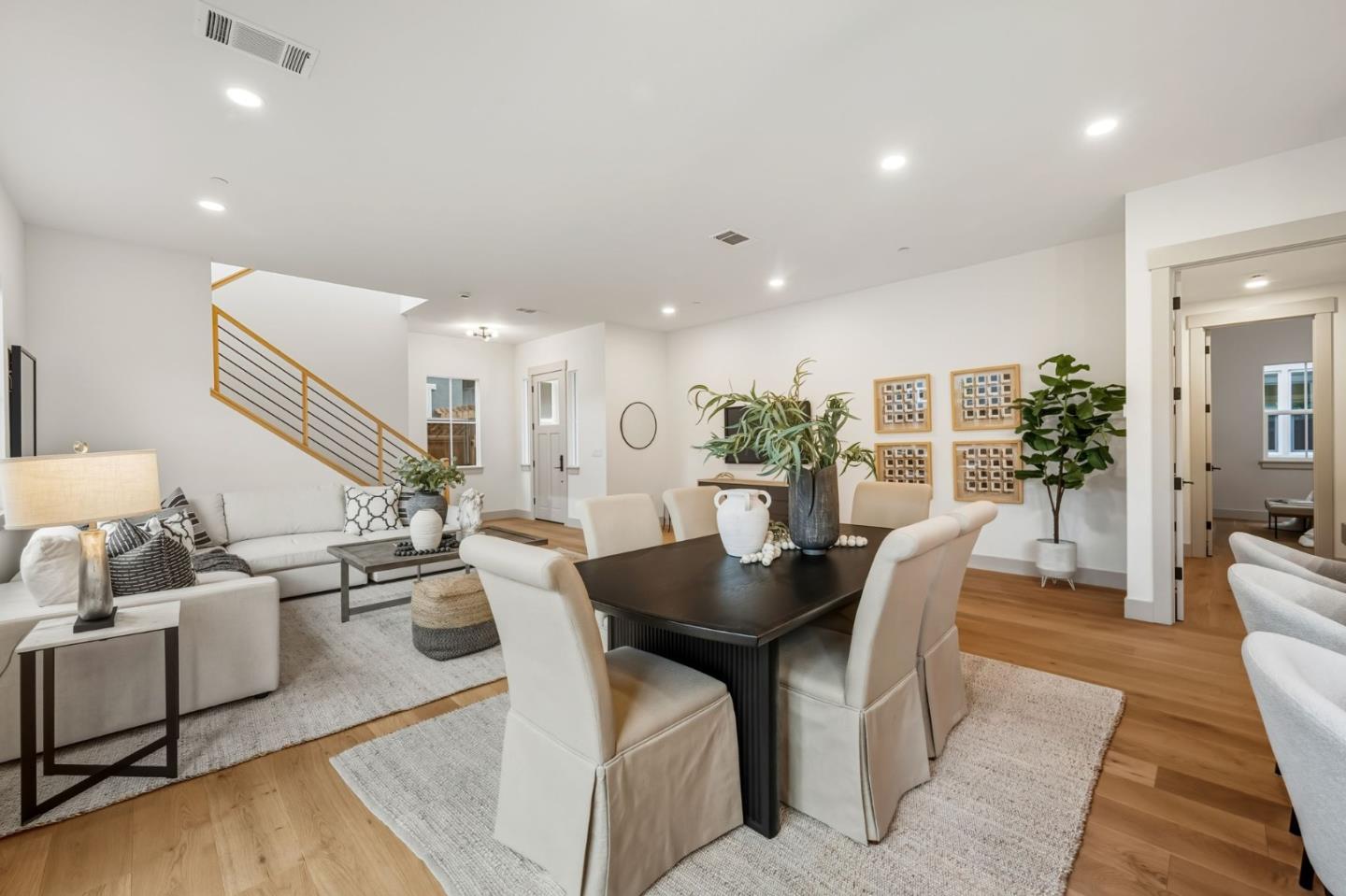 Detail Gallery Image 8 of 34 For 4913 Vivi Pl, San Jose,  CA 95124 - 4 Beds | 3 Baths