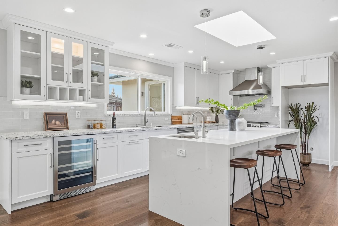 Detail Gallery Image 15 of 53 For 2644 Maplewood Ln, Santa Clara,  CA 95051 - 4 Beds | 3 Baths