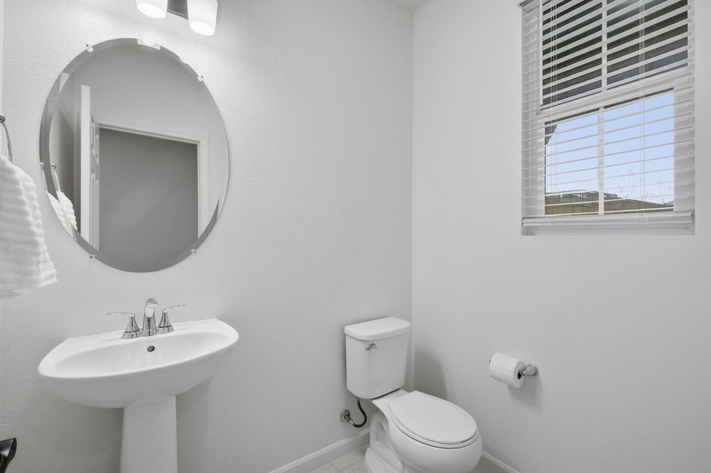 Detail Gallery Image 12 of 29 For 4560 Union Pl, Antioch,  CA 94531 - 3 Beds | 2/1 Baths
