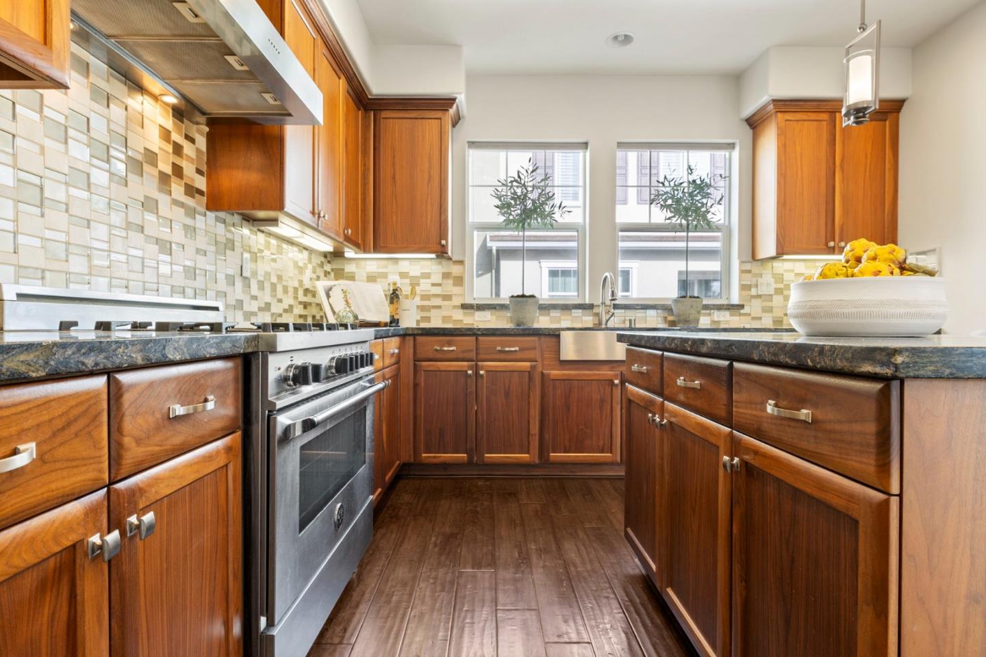 Detail Gallery Image 13 of 44 For 416 Longden Ave, San Mateo,  CA 94403 - 4 Beds | 3/1 Baths