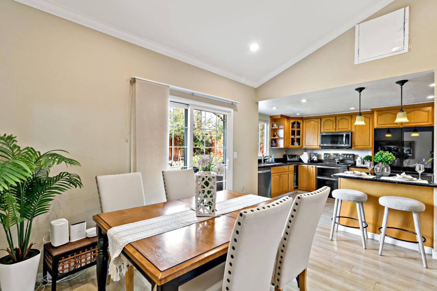 Detail Gallery Image 18 of 53 For 2831 Riedel Rd, San Jose,  CA 95135 - 4 Beds | 2 Baths