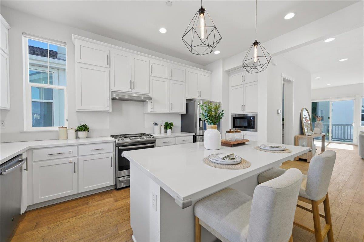 Detail Gallery Image 11 of 67 For 37471 Bay Crest Rd, Newark,  CA 94560 - 4 Beds | 3/1 Baths