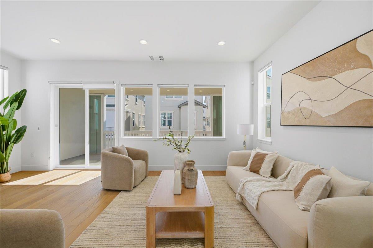 Detail Gallery Image 5 of 67 For 37471 Bay Crest Rd, Newark,  CA 94560 - 4 Beds | 3/1 Baths