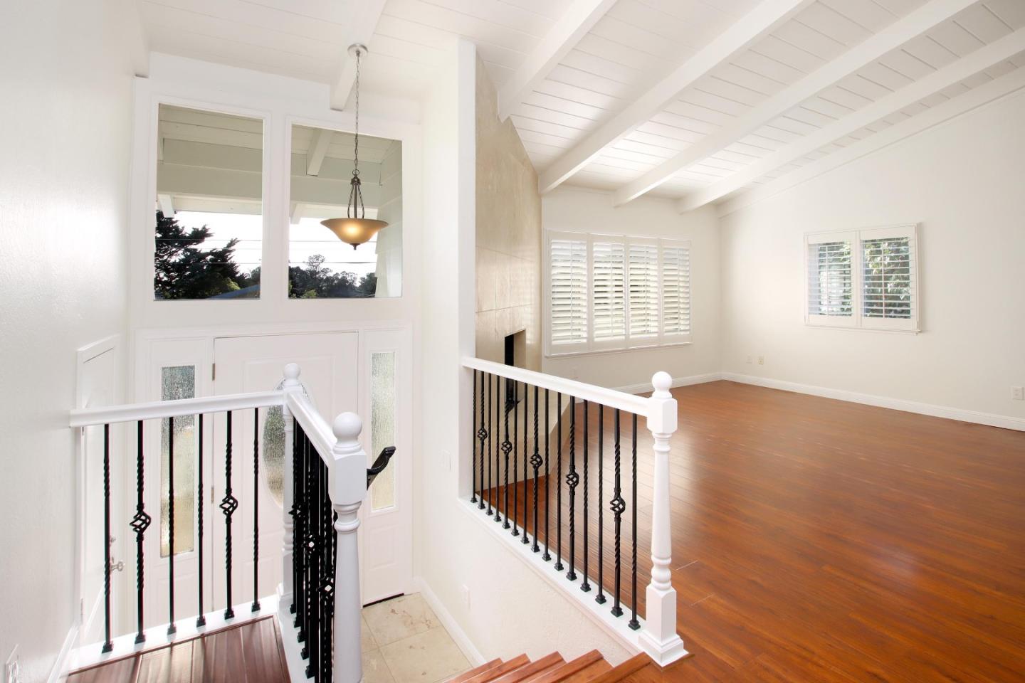 Detail Gallery Image 11 of 44 For 457 Monterey Dr, Aptos,  CA 95003 - 3 Beds | 2/1 Baths