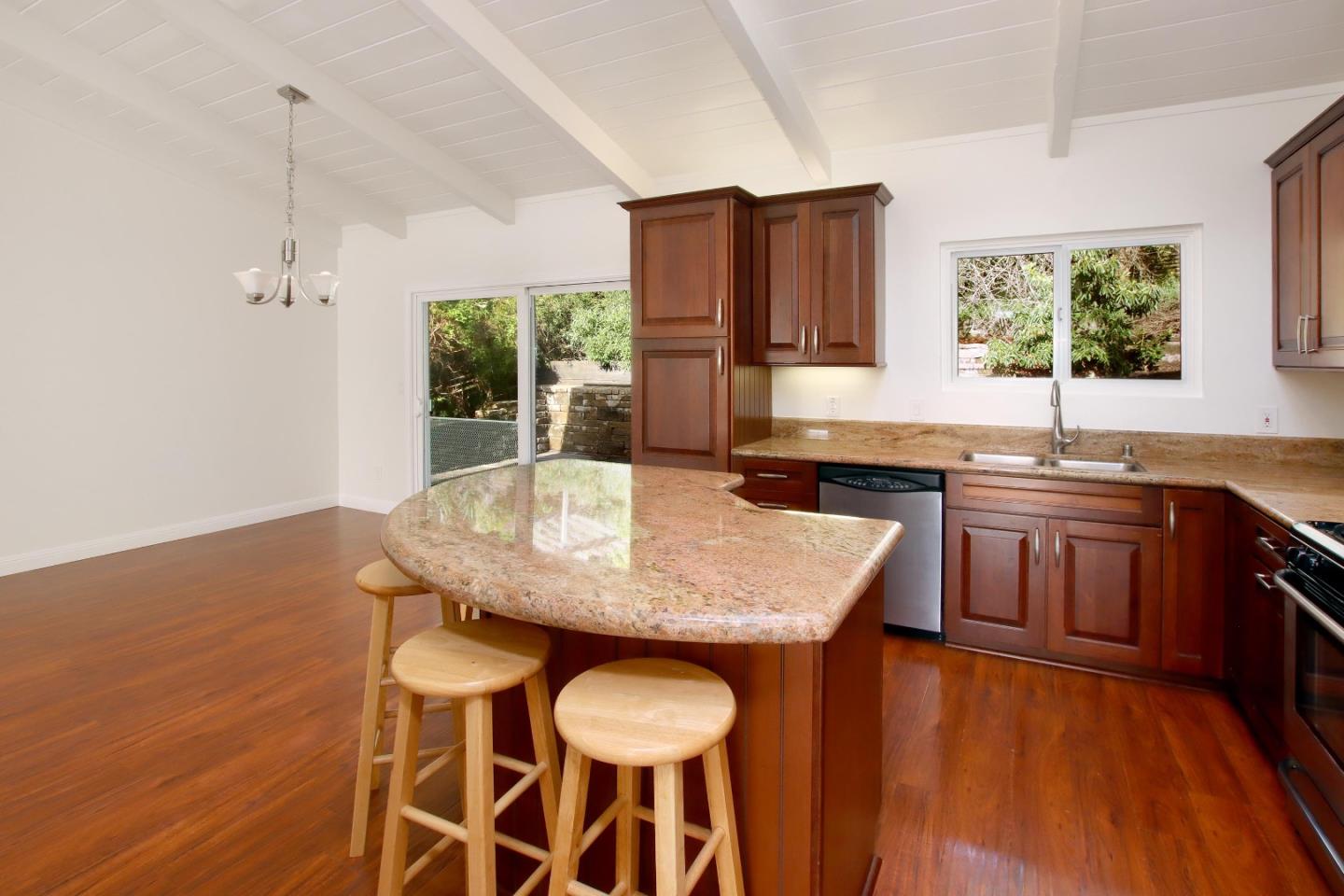 Detail Gallery Image 18 of 44 For 457 Monterey Dr, Aptos,  CA 95003 - 3 Beds | 2/1 Baths