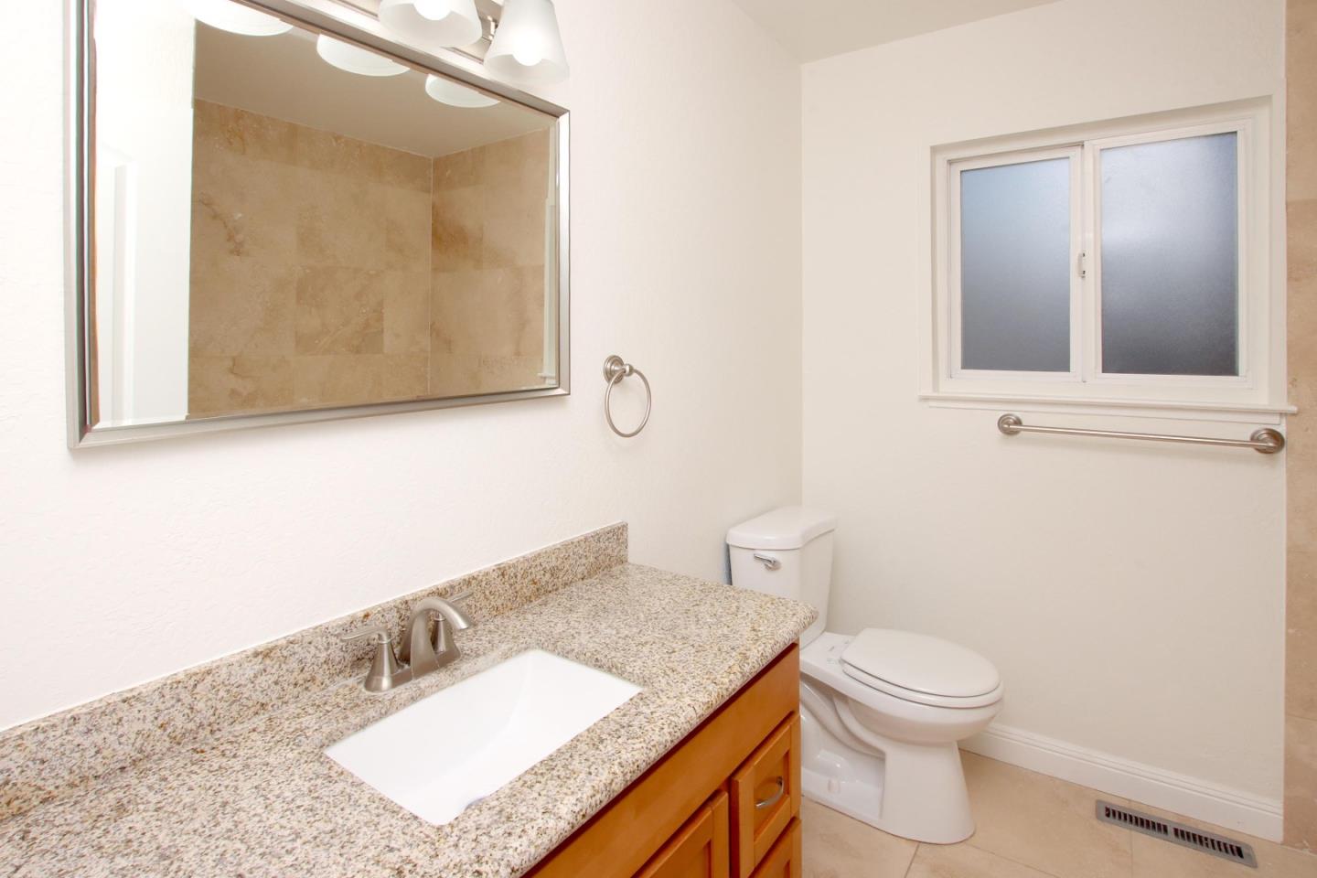 Detail Gallery Image 21 of 44 For 457 Monterey Dr, Aptos,  CA 95003 - 3 Beds | 2/1 Baths