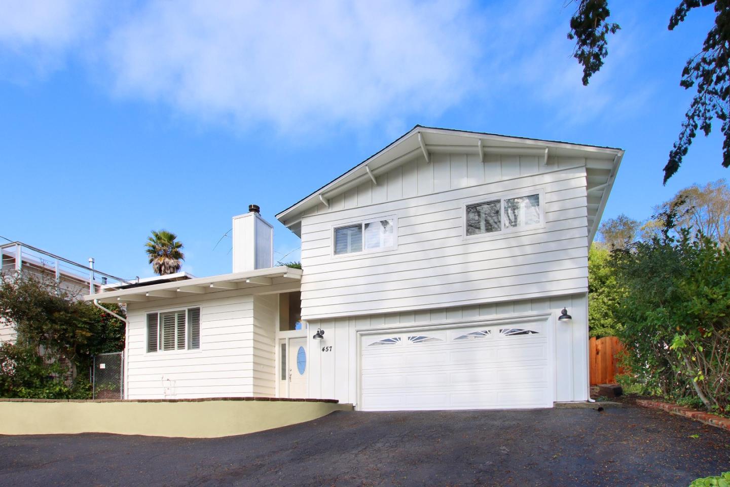 Detail Gallery Image 3 of 44 For 457 Monterey Dr, Aptos,  CA 95003 - 3 Beds | 2/1 Baths