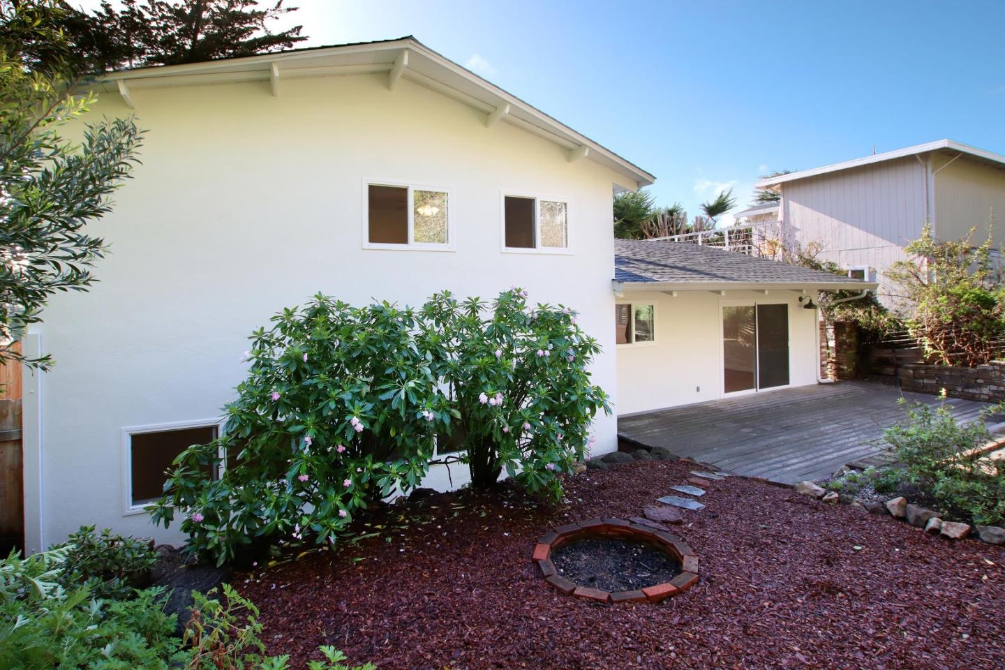 Detail Gallery Image 6 of 44 For 457 Monterey Dr, Aptos,  CA 95003 - 3 Beds | 2/1 Baths