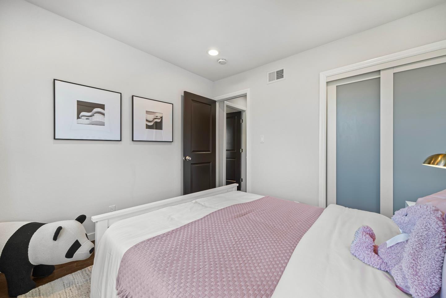 Detail Gallery Image 21 of 36 For 851 Peary, Foster City,  CA 94404 - 3 Beds | 1/1 Baths