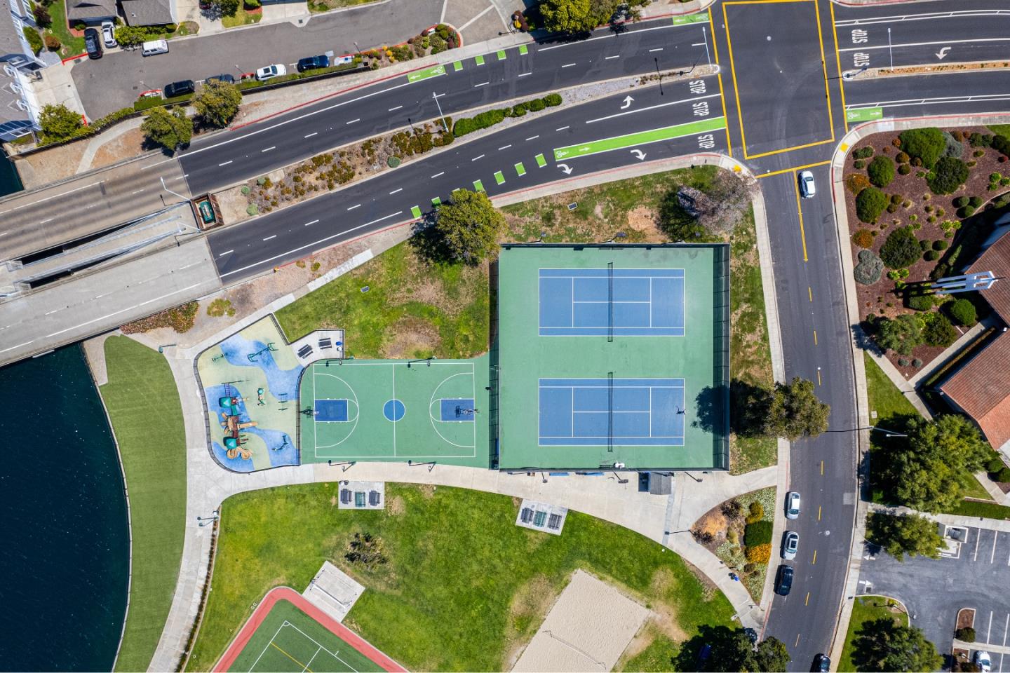 Detail Gallery Image 32 of 36 For 851 Peary, Foster City,  CA 94404 - 3 Beds | 1/1 Baths