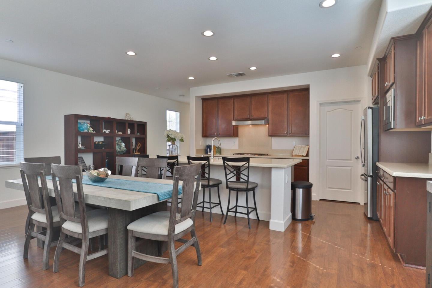 Detail Gallery Image 18 of 61 For 16752 San Clemente Ln, Morgan Hill,  CA 95037 - 3 Beds | 3 Baths