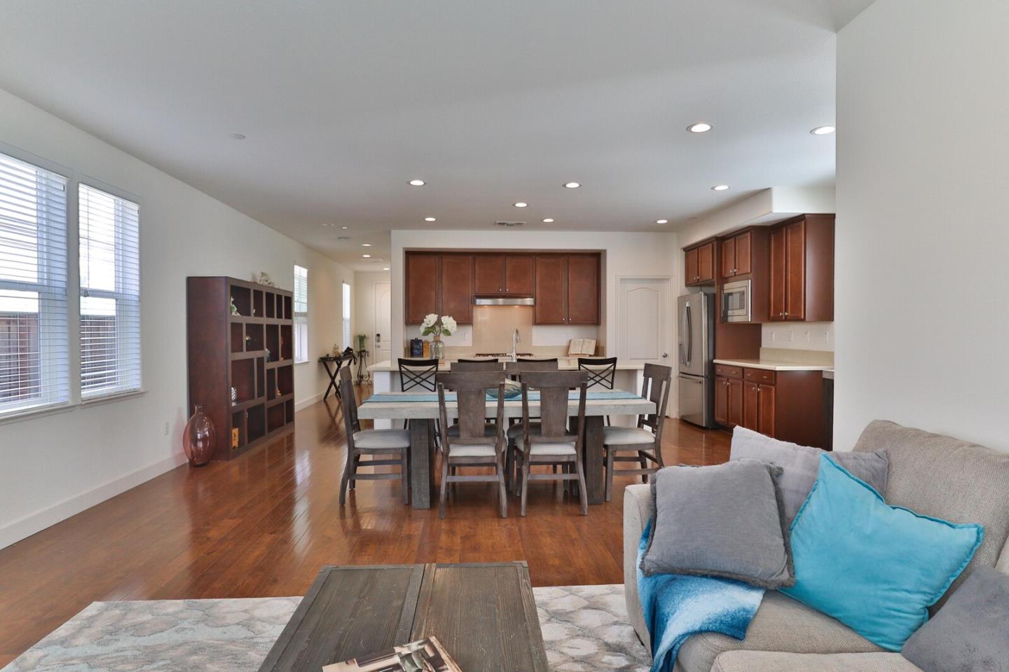 Detail Gallery Image 22 of 61 For 16752 San Clemente Ln, Morgan Hill,  CA 95037 - 3 Beds | 3 Baths