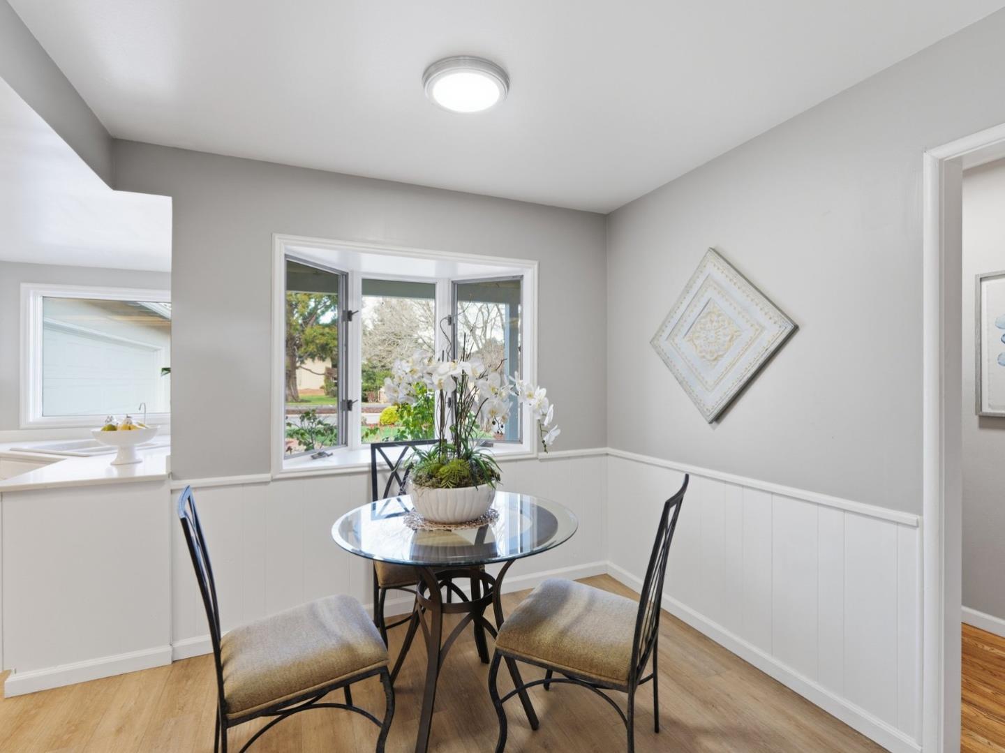 Detail Gallery Image 16 of 33 For 1326 Don Kirk St, Los Altos,  CA 94024 - 3 Beds | 3/1 Baths