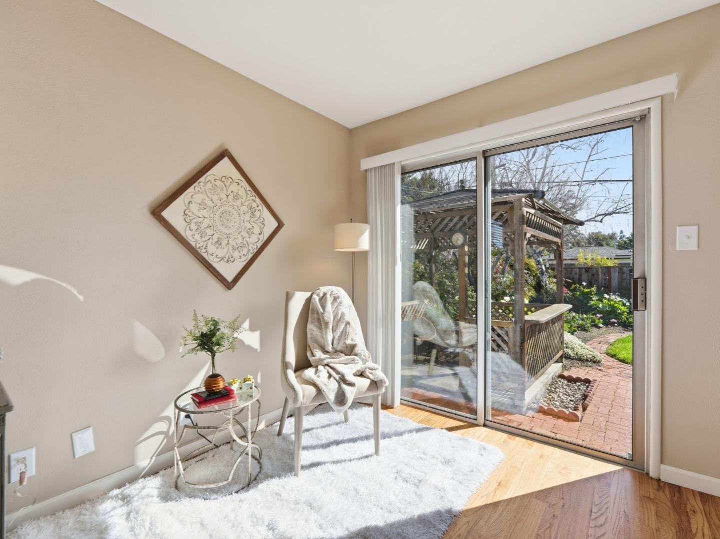 Detail Gallery Image 19 of 33 For 1326 Don Kirk St, Los Altos,  CA 94024 - 3 Beds | 3/1 Baths