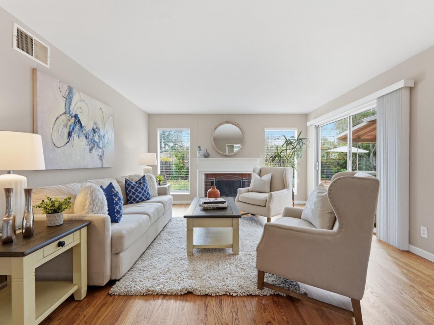 Detail Gallery Image 4 of 33 For 1326 Don Kirk St, Los Altos,  CA 94024 - 3 Beds | 3/1 Baths