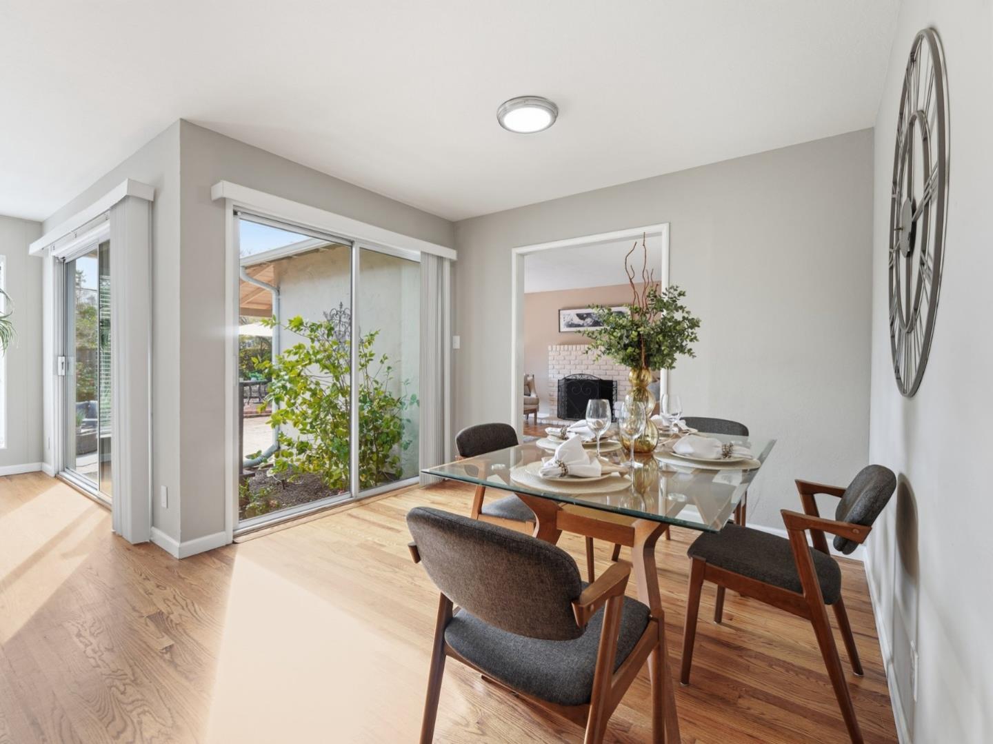 Detail Gallery Image 8 of 33 For 1326 Don Kirk St, Los Altos,  CA 94024 - 3 Beds | 3/1 Baths