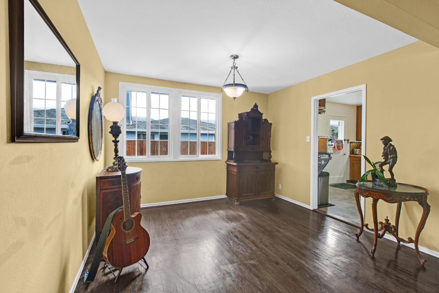 Detail Gallery Image 12 of 41 For 1184 Escalero Ave, Pacifica,  CA 94044 - 3 Beds | 1 Baths