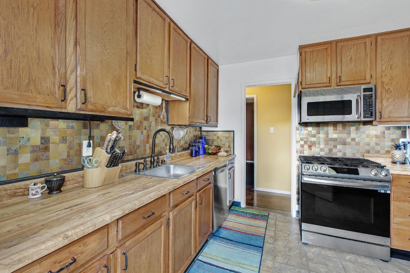 Detail Gallery Image 17 of 41 For 1184 Escalero Ave, Pacifica,  CA 94044 - 3 Beds | 1 Baths