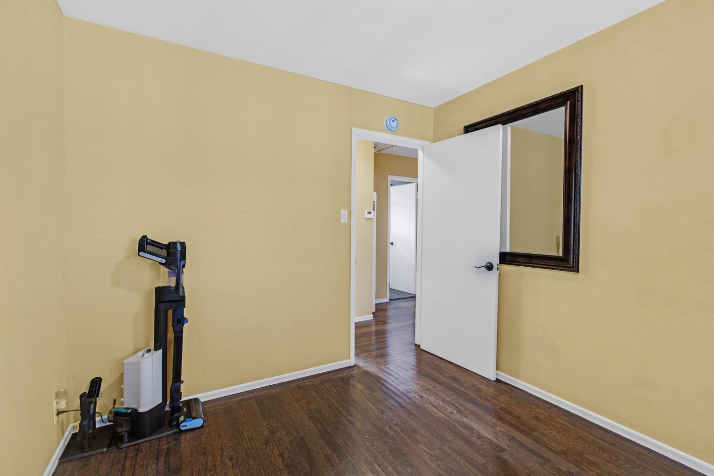 Detail Gallery Image 21 of 41 For 1184 Escalero Ave, Pacifica,  CA 94044 - 3 Beds | 1 Baths