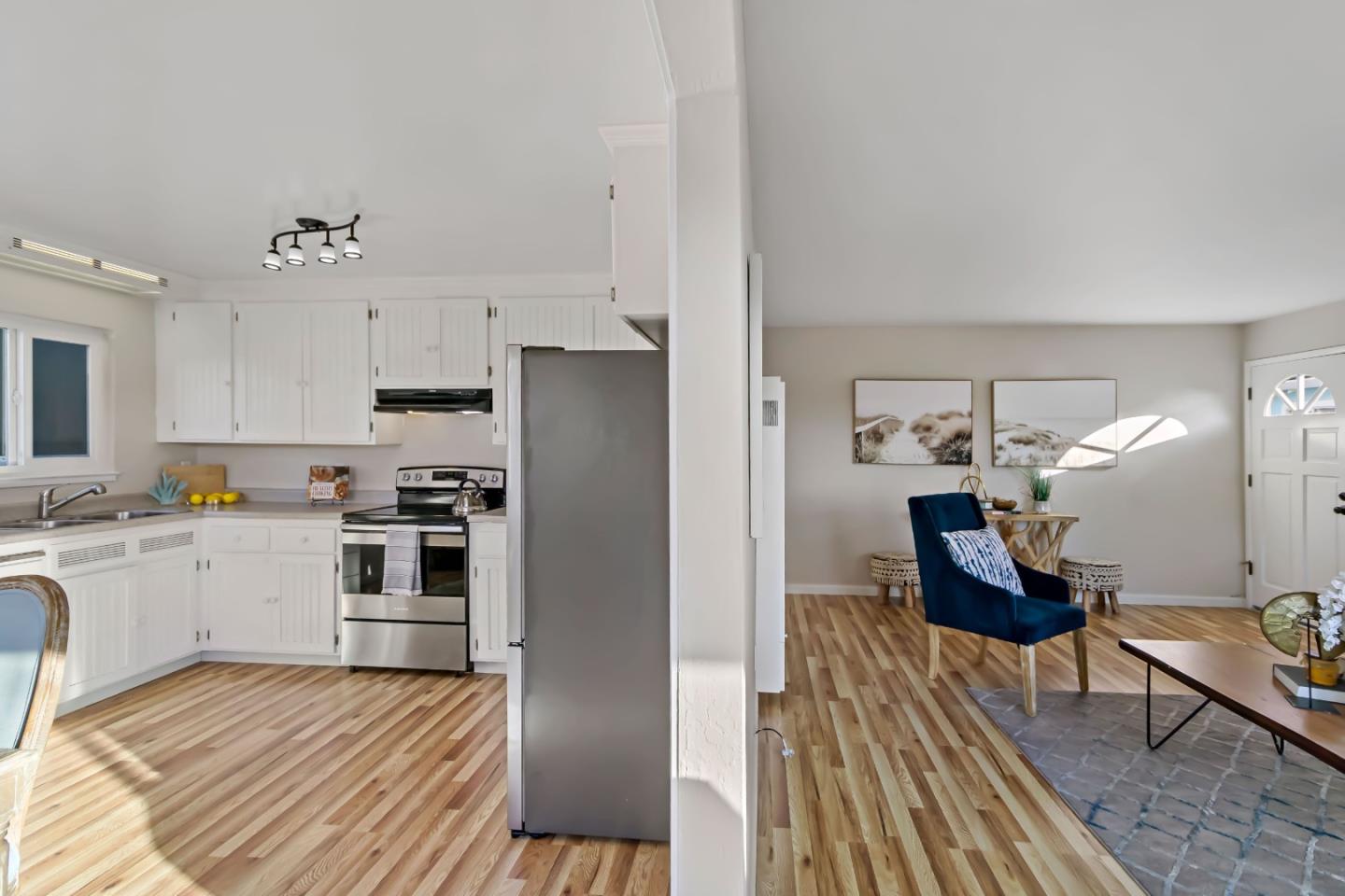 Detail Gallery Image 17 of 80 For 404 Monterey Ave, Capitola,  CA 95010 - – Beds | – Baths