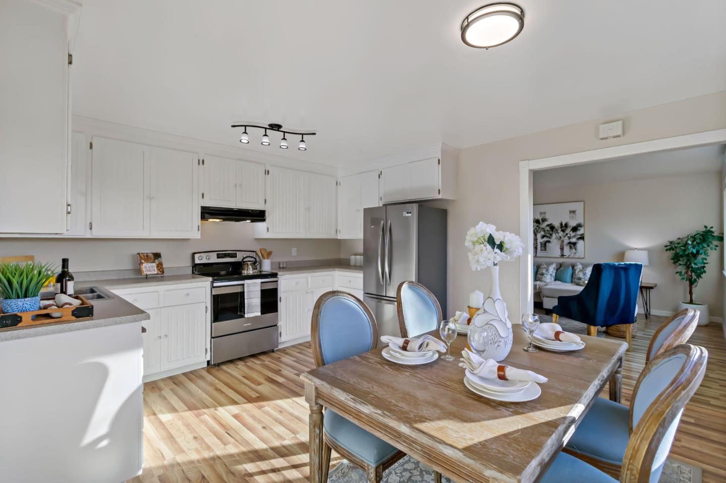 Detail Gallery Image 21 of 80 For 404 Monterey Ave, Capitola,  CA 95010 - – Beds | – Baths