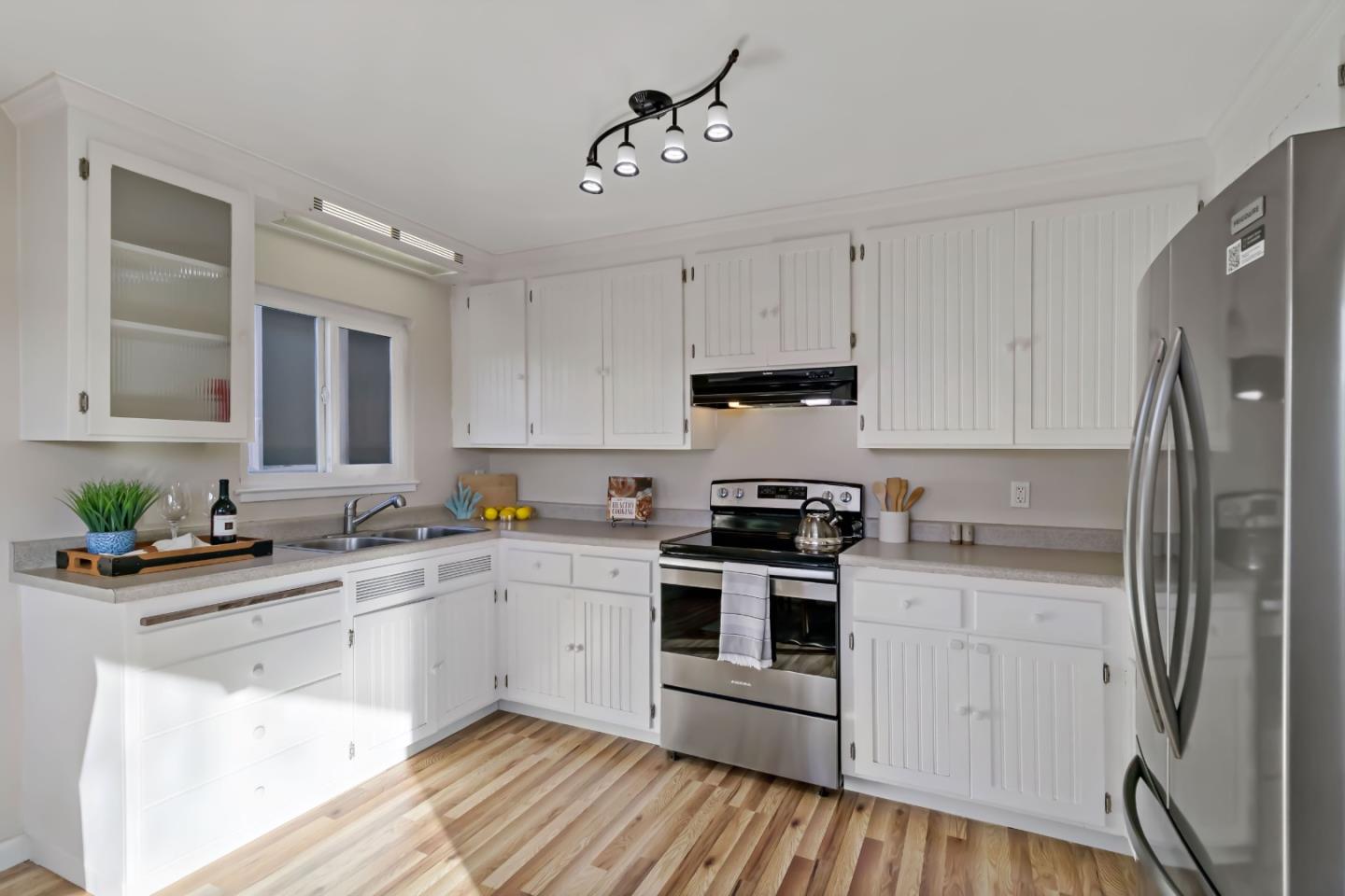 Detail Gallery Image 25 of 80 For 404 Monterey Ave, Capitola,  CA 95010 - – Beds | – Baths