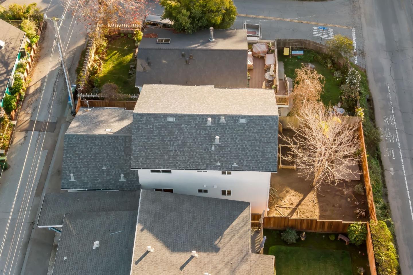 Detail Gallery Image 5 of 80 For 404 Monterey Ave, Capitola,  CA 95010 - – Beds | – Baths