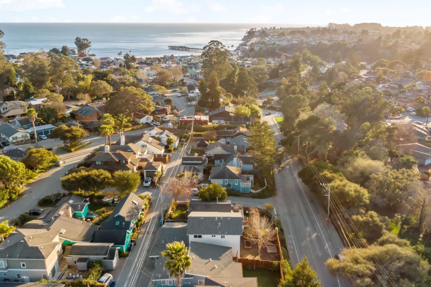 Detail Gallery Image 9 of 80 For 404 Monterey Ave, Capitola,  CA 95010 - – Beds | – Baths