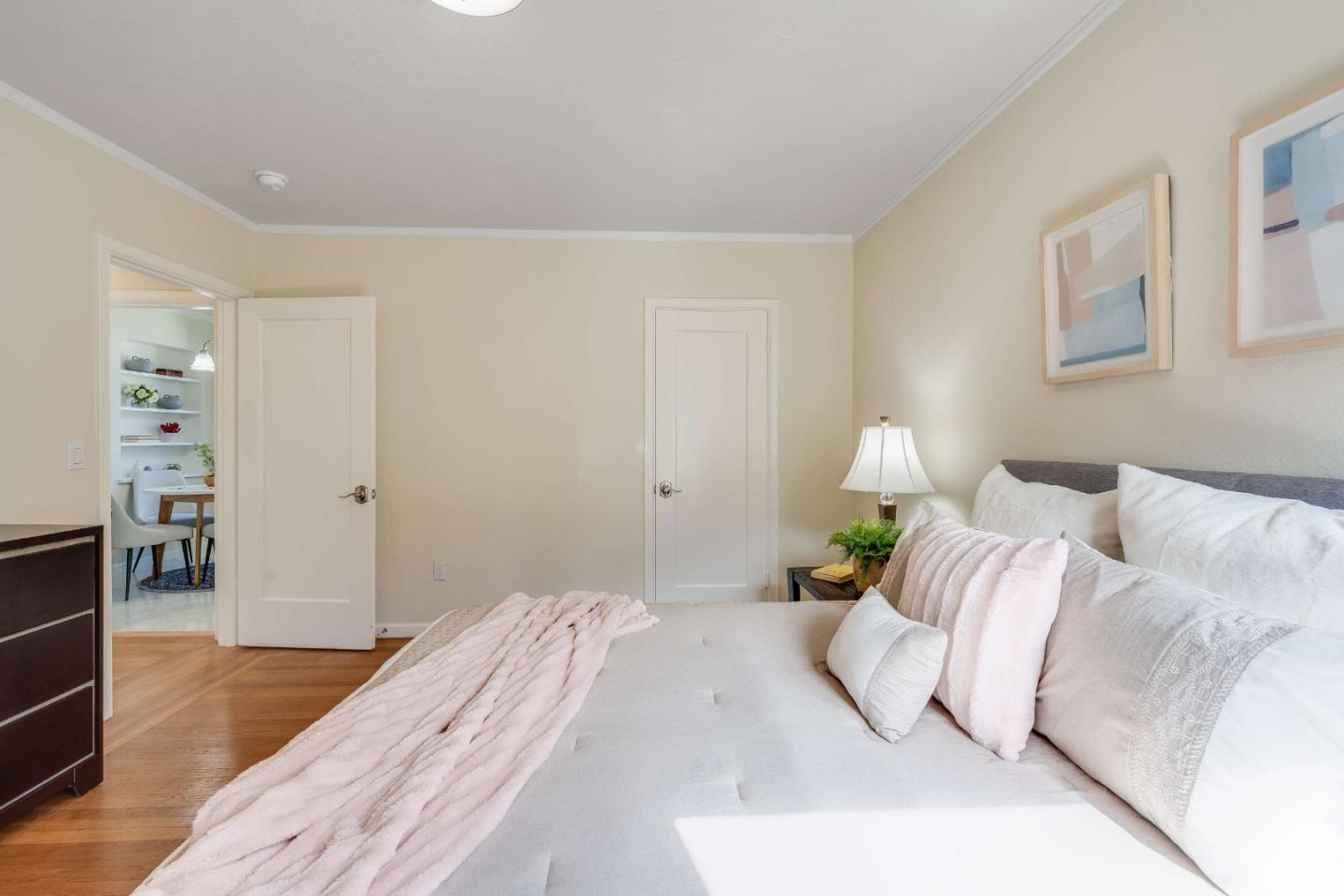 Detail Gallery Image 13 of 20 For 1315 Carmelita Ave, Burlingame,  CA 94010 - 1 Beds | 1 Baths