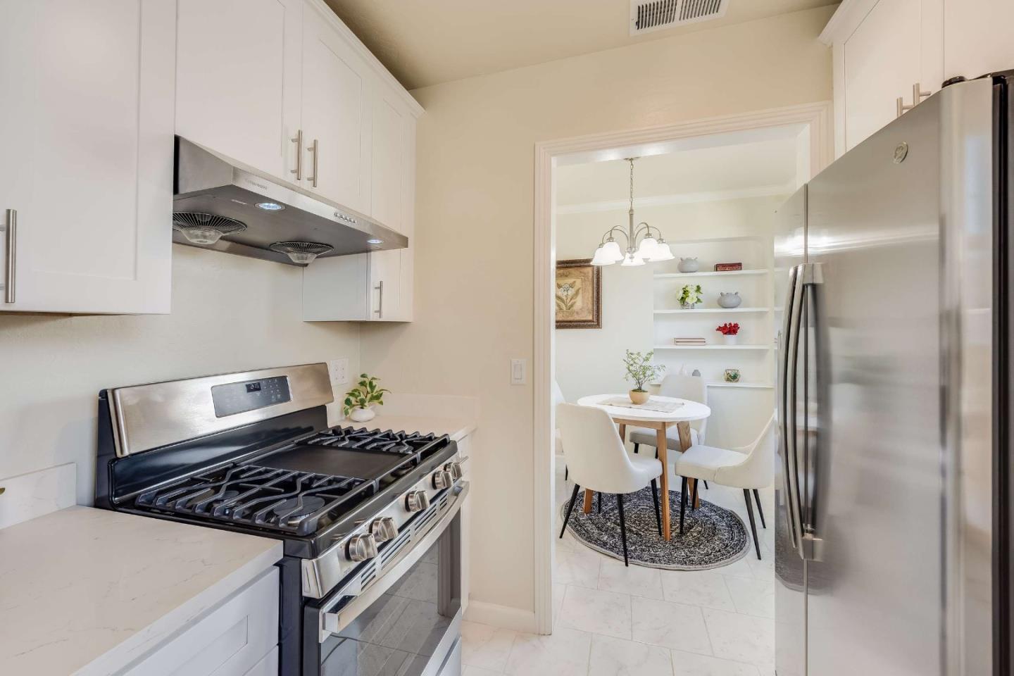 Detail Gallery Image 15 of 20 For 1315 Carmelita Ave, Burlingame,  CA 94010 - 1 Beds | 1 Baths