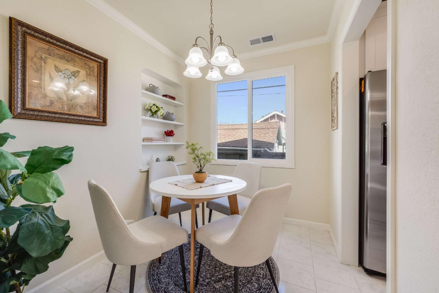 Detail Gallery Image 9 of 20 For 1315 Carmelita Ave, Burlingame,  CA 94010 - 1 Beds | 1 Baths