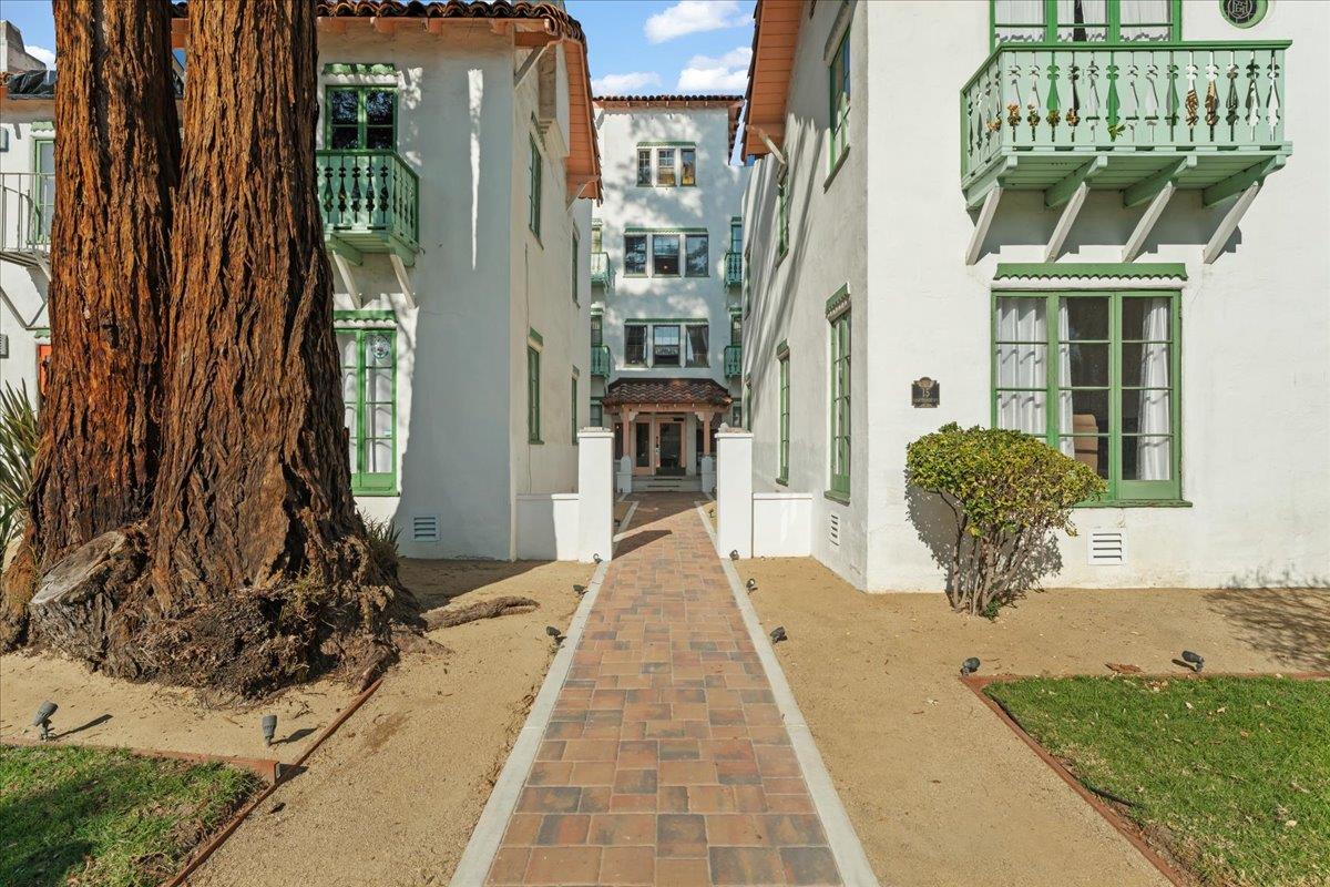 Detail Gallery Image 4 of 34 For 15 Hawthorne Way, San Jose,  CA 95110 - – Beds | – Baths