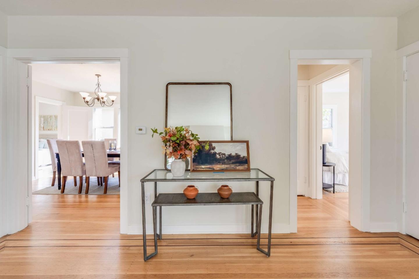 Detail Gallery Image 10 of 33 For 1044 Paloma Ave, Burlingame,  CA 94010 - 2 Beds | 1 Baths