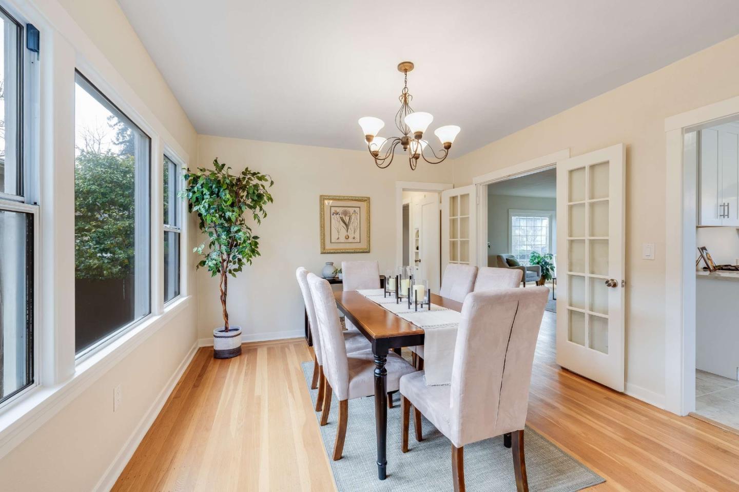 Detail Gallery Image 17 of 33 For 1044 Paloma Ave, Burlingame,  CA 94010 - 2 Beds | 1 Baths