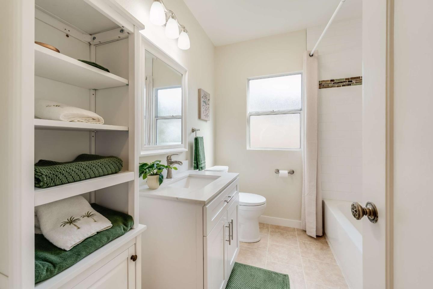 Detail Gallery Image 22 of 33 For 1044 Paloma Ave, Burlingame,  CA 94010 - 2 Beds | 1 Baths