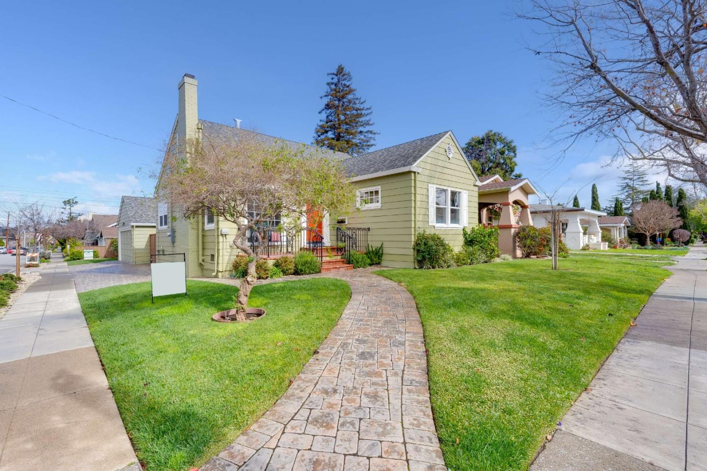 Detail Gallery Image 4 of 33 For 1044 Paloma Ave, Burlingame,  CA 94010 - 2 Beds | 1 Baths