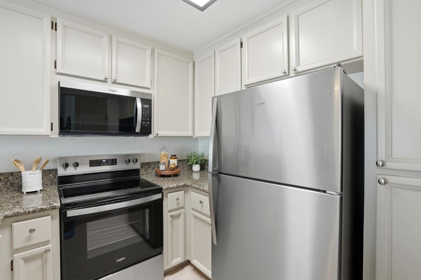 Photo #17: ML82035718 Listing: Photo #17