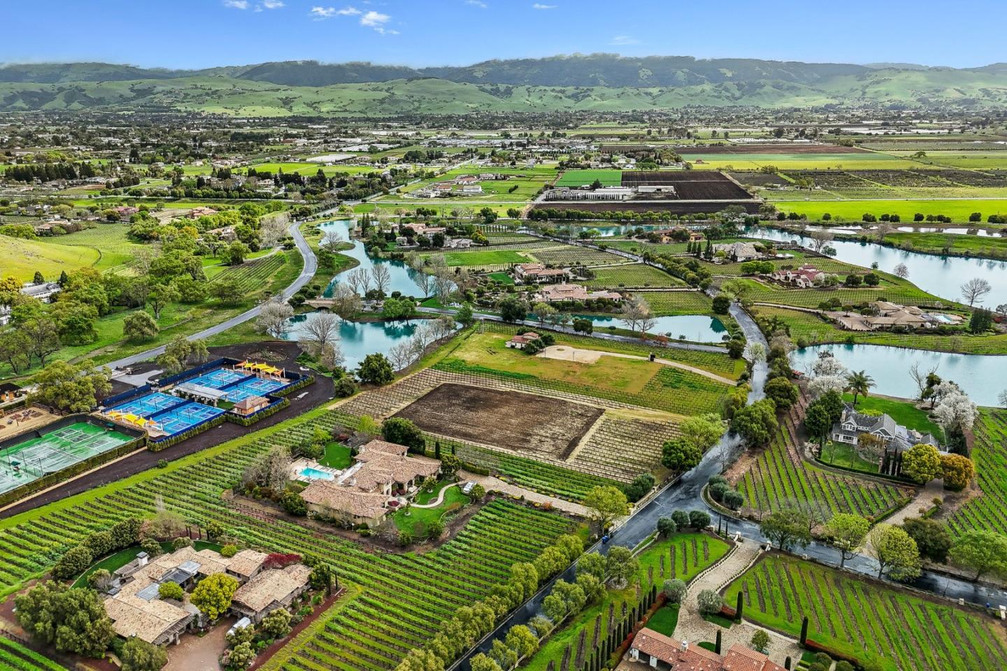 Detail Gallery Image 17 of 38 For 1265 Lions Peak Ln, San Martin,  CA 95046 - – Beds | – Baths