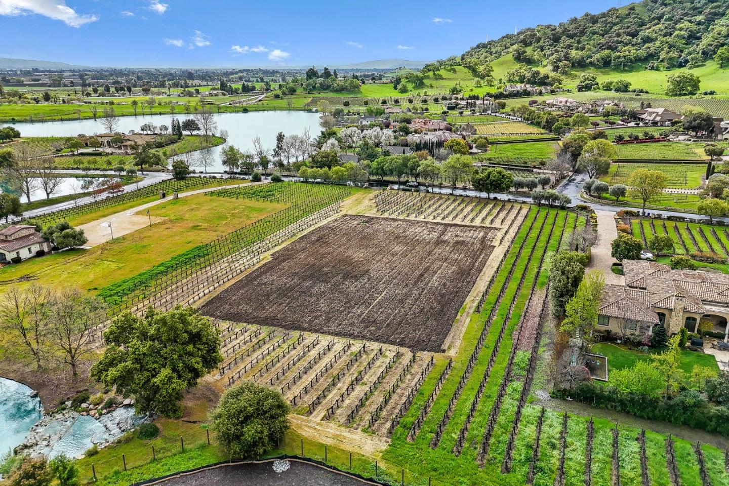 Detail Gallery Image 33 of 38 For 1265 Lions Peak Ln, San Martin,  CA 95046 - – Beds | – Baths