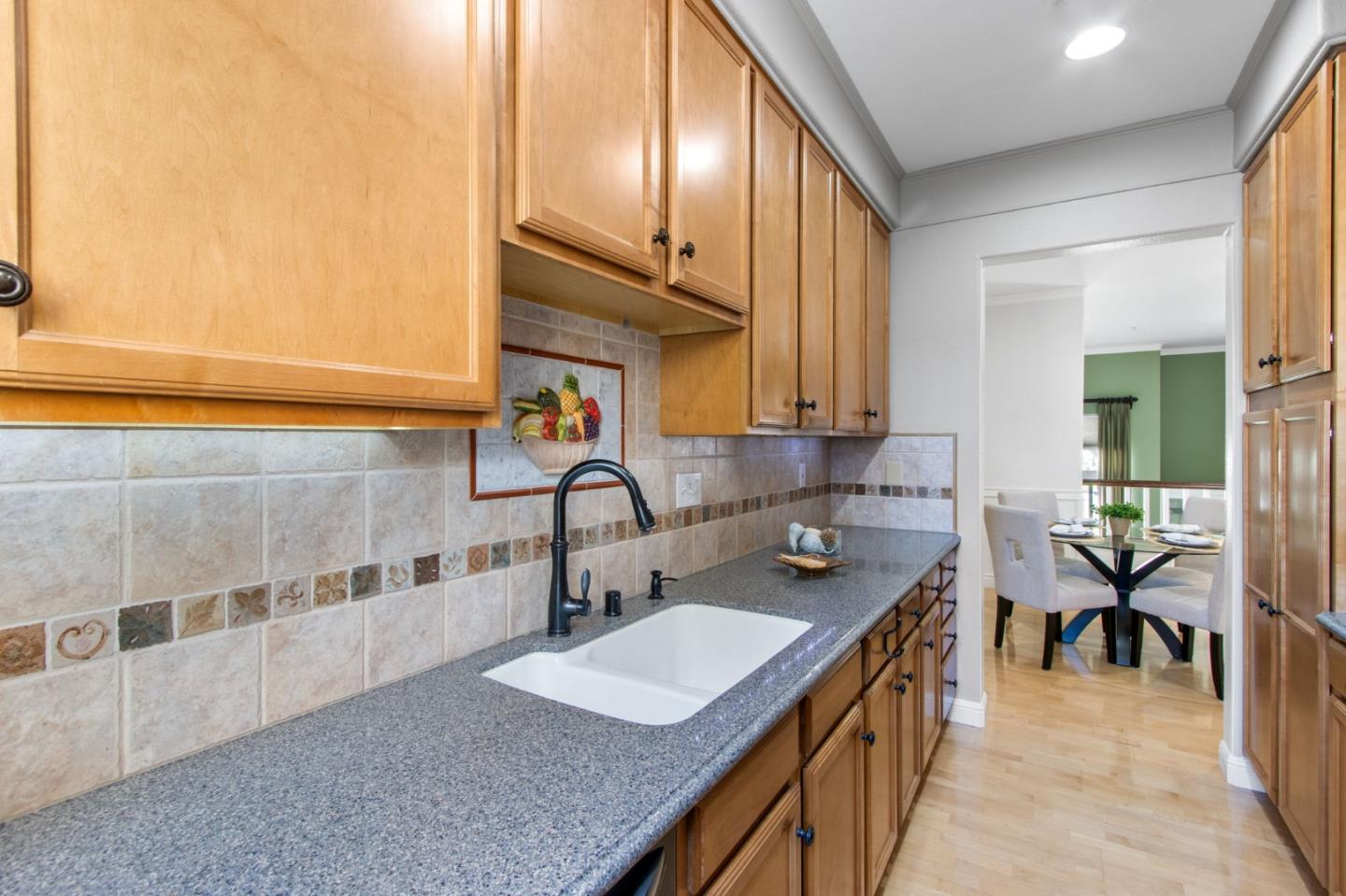 Detail Gallery Image 12 of 42 For 164 Montelena Ct, Mountain View,  CA 94040 - 3 Beds | 3 Baths