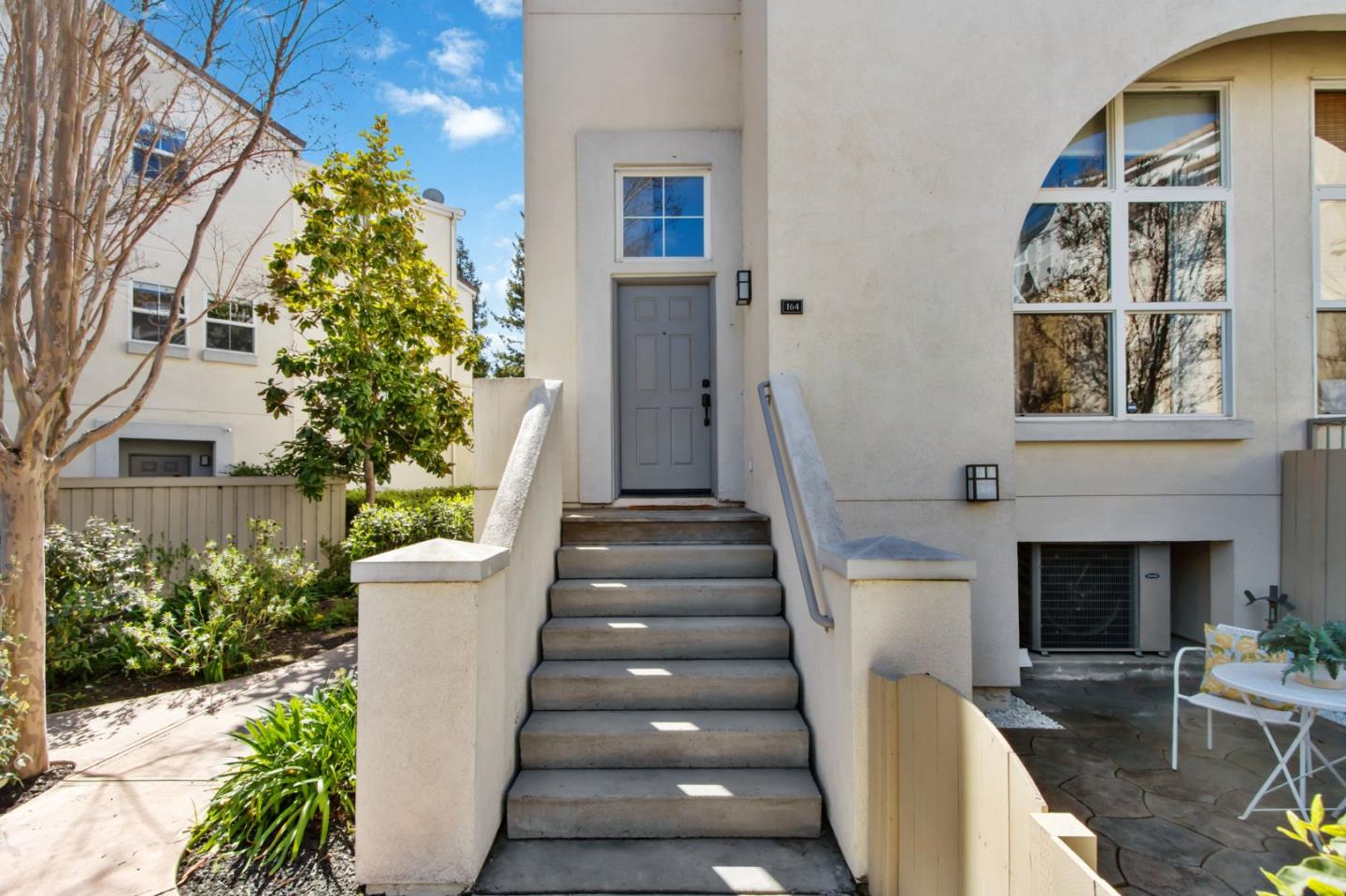 Detail Gallery Image 2 of 42 For 164 Montelena Ct, Mountain View,  CA 94040 - 3 Beds | 3 Baths