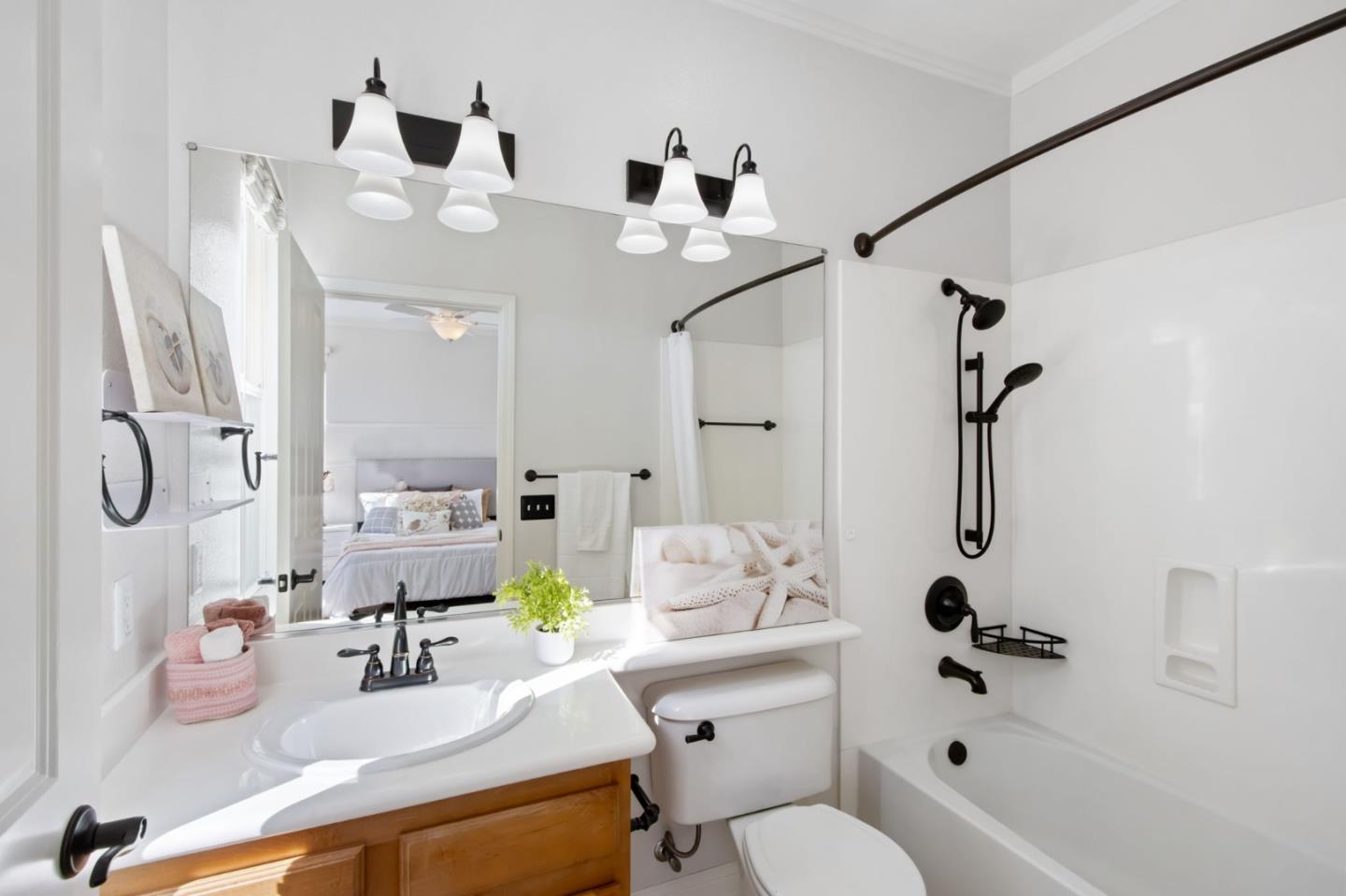 Detail Gallery Image 29 of 42 For 164 Montelena Ct, Mountain View,  CA 94040 - 3 Beds | 3 Baths