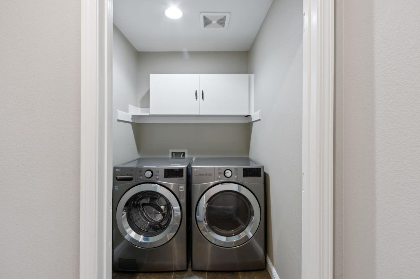 Detail Gallery Image 30 of 42 For 164 Montelena Ct, Mountain View,  CA 94040 - 3 Beds | 3 Baths