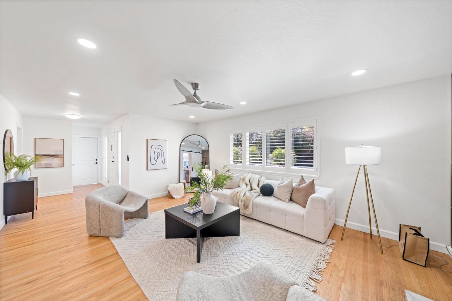 Detail Gallery Image 11 of 45 For 12 Country Ln, Redwood City,  CA 94061 - 3 Beds | 2 Baths