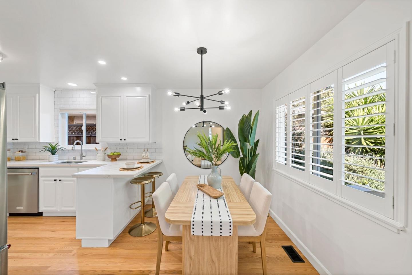 Detail Gallery Image 15 of 45 For 12 Country Ln, Redwood City,  CA 94061 - 3 Beds | 2 Baths