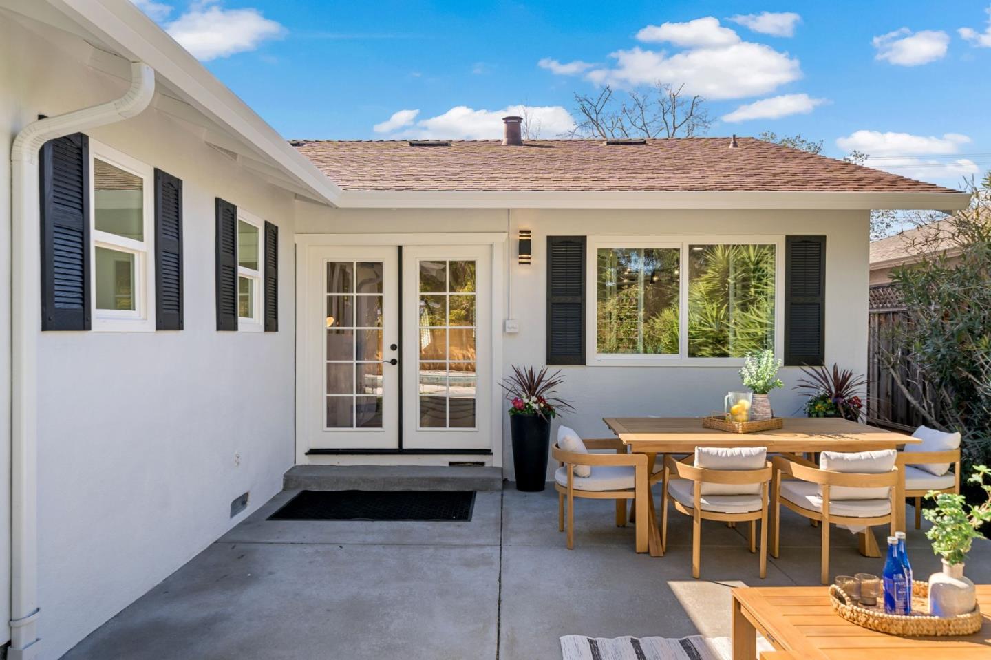 Detail Gallery Image 31 of 45 For 12 Country Ln, Redwood City,  CA 94061 - 3 Beds | 2 Baths