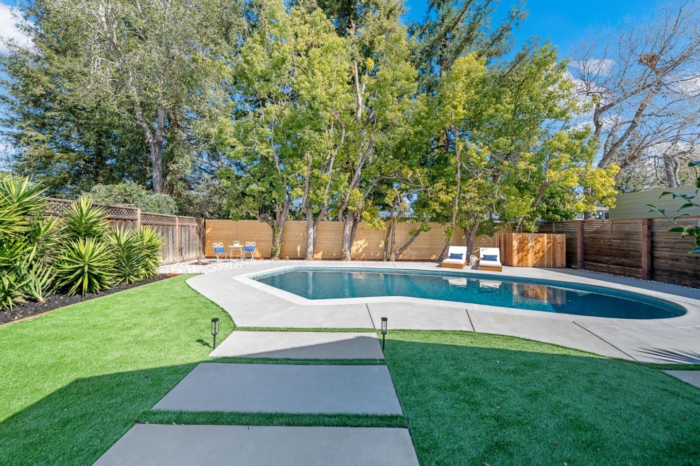 Detail Gallery Image 32 of 45 For 12 Country Ln, Redwood City,  CA 94061 - 3 Beds | 2 Baths