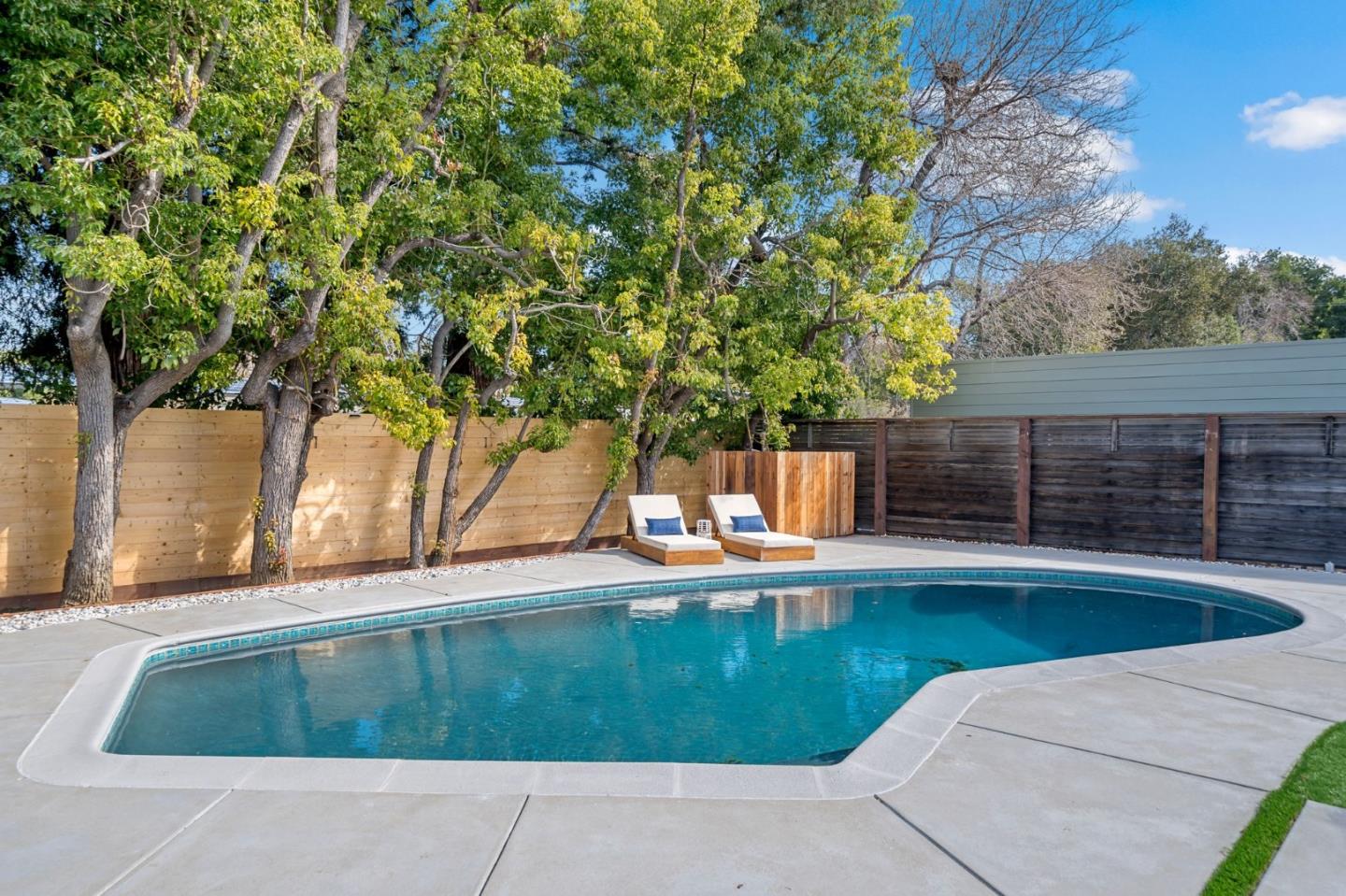 Detail Gallery Image 37 of 45 For 12 Country Ln, Redwood City,  CA 94061 - 3 Beds | 2 Baths